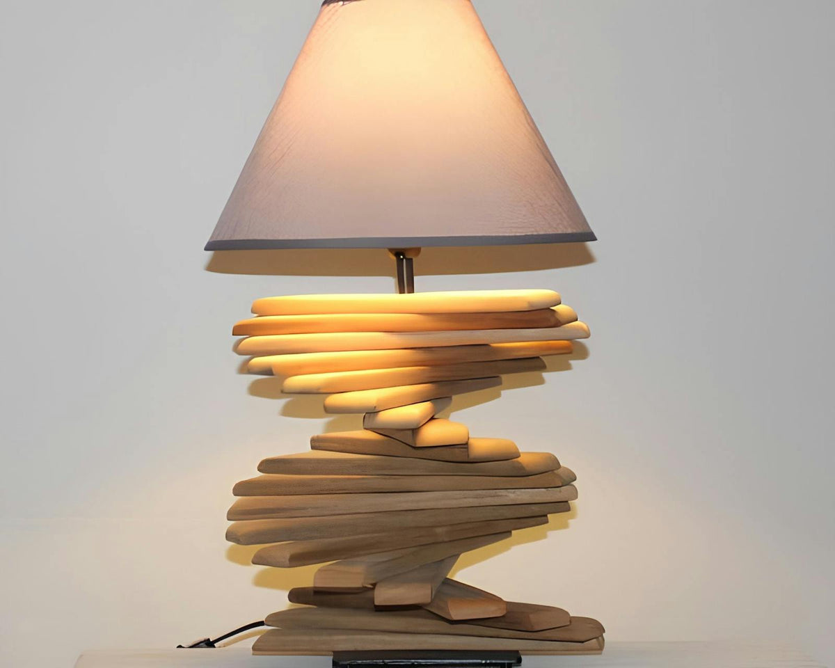 Lámparas de madera artesanales